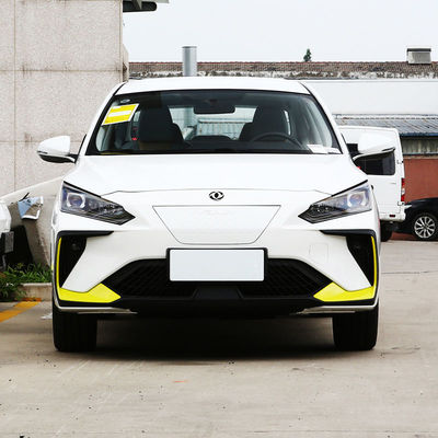 Dong Feng E70 Κινέζικο Ηλεκτρικό Ταξί Για Διαδικτυακή Οδήγηση Ζητώντας διάρκεια ζωής μπαταρίας 400KM
