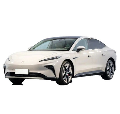 Φεϊφάν F7 Ηλεκτρικό Αυτοκίνητο Λούξυ Hatchback Sedan 666KM Διάστημα