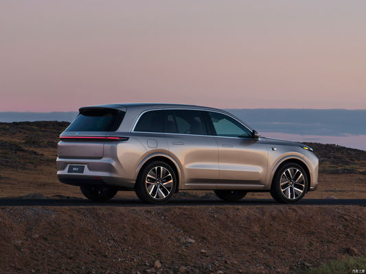 LI XIANG L8 Auto Μεγάλο πολυτελές PHEV SUV 6 θέσεων Καθαρό ηλεκτρικό 1315 χιλιόμετρα