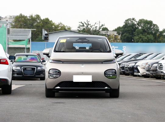 BaoJun Clouds Ev Ένα Hatchback Μικρό Ηλεκτρικό Σεντάν Με Ακτίνα 360-460KM