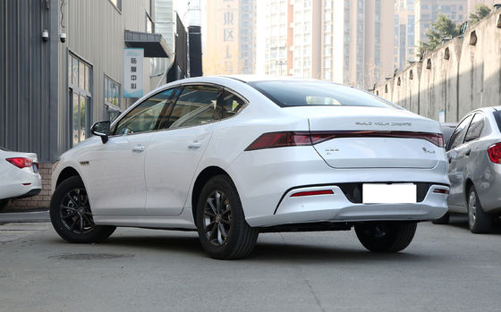 2024 BYD Qin Plus 55 χλμ/120 χλμ Honor μοντέλο Κίνα D-MI Plug σε υβριδικό αυτοκίνητο