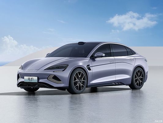 Το BYD 2025 Seal, ένα καθαρά ηλεκτρικό σεντάν με αυτονομία έως 650 χλμ, ένα νέο έξυπνο σύστημα οδήγησης και την καλύτερη σχέση ποιότητας και κόστους μεσαίου μεγέθους ηλεκτρικό σεντάν.