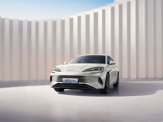 2025 BYD-SEAL 07 DM-i Intelligent Drive εξοπλισμένο με τεχνολογία BYD Dmi 5ης γενιάς.