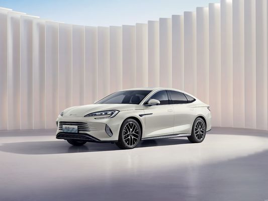 2025 BYD-SEAL 07 DM-i Intelligent Drive εξοπλισμένο με τεχνολογία BYD Dmi 5ης γενιάς.