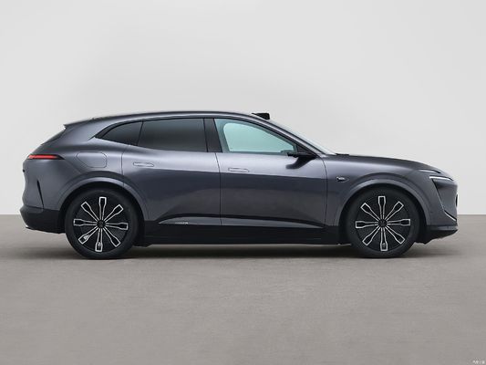 Το Changan Avatr 07 είναι μια νέα υψηλής ποιότητας μάρκα που δημιουργήθηκε από κοινού από την CATL, την Huawei και την Chang'an Automobile.το οποίο το καθιστά το πιο οικονομικά αποδοτικό έξυπνο σύστημα οδήγησης.